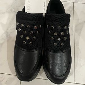 BNWT Geox Gendry slip on